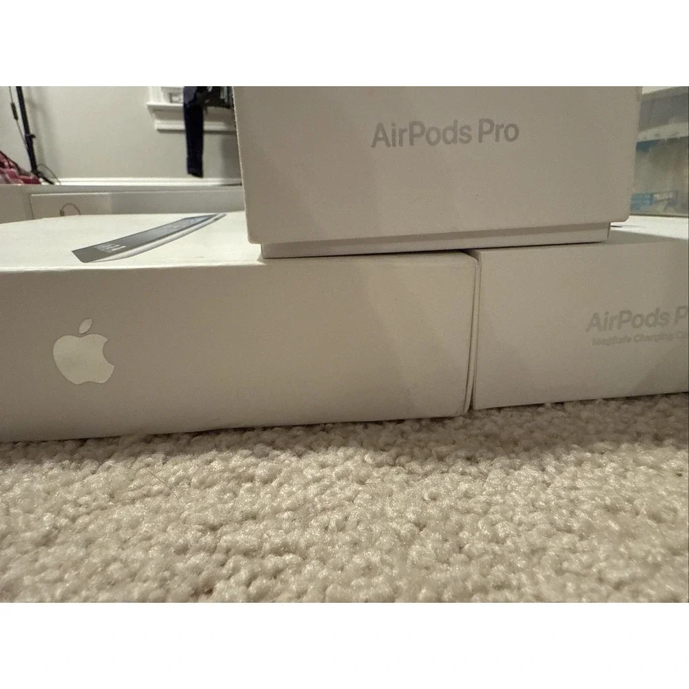 Apple Empty Boxes variety Ipad, Airpods, Watch series 2, series 5